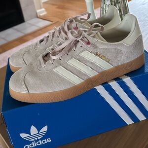 Adidas Gazelle (Valentines Day)
